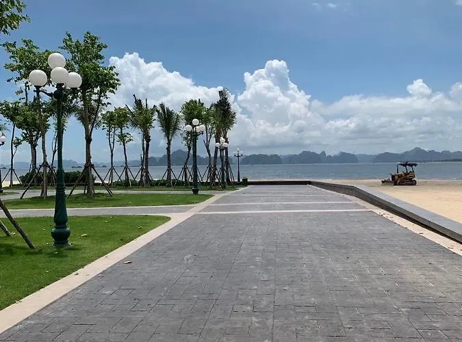 Khách sạn Vanilla Villas Hạ Long